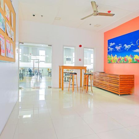 Collection O 1318 Residences, University Belt, Metro マニラ市 エクステリア 写真
